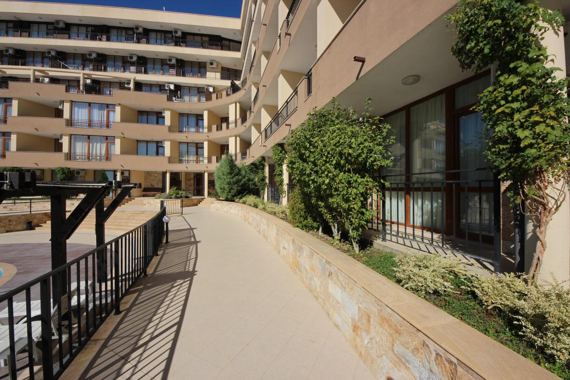 Menada Luxor Apartments 圣弗拉斯 外观 照片