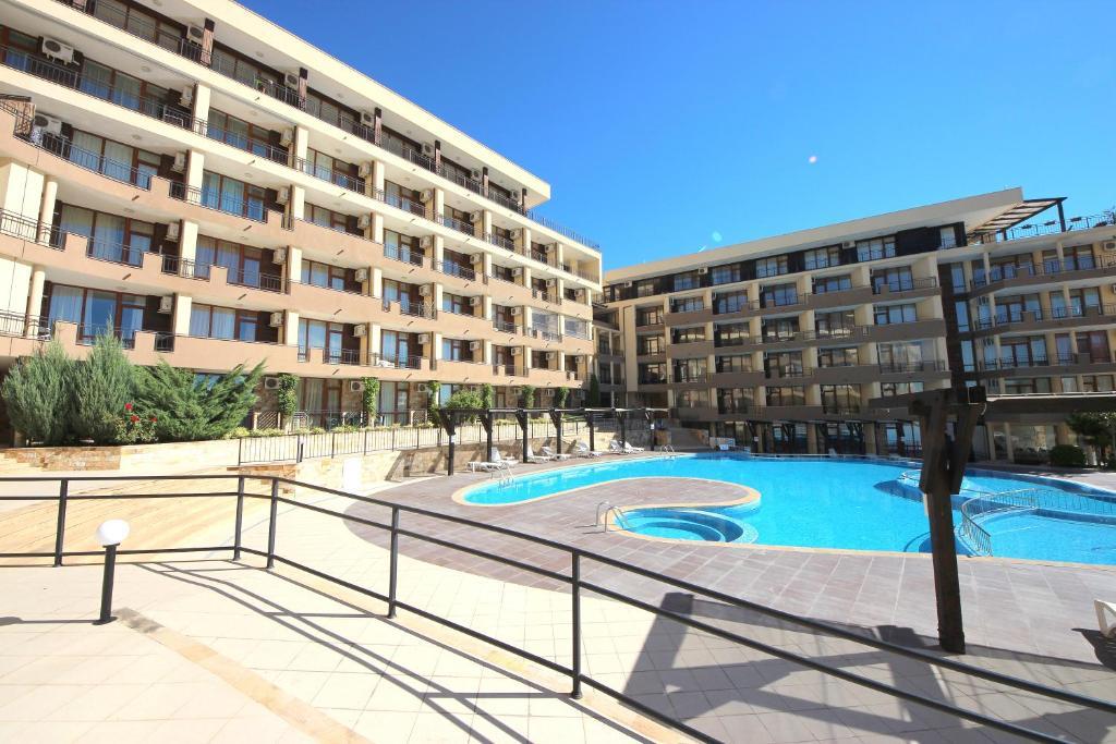 Menada Luxor Apartments 圣弗拉斯 外观 照片