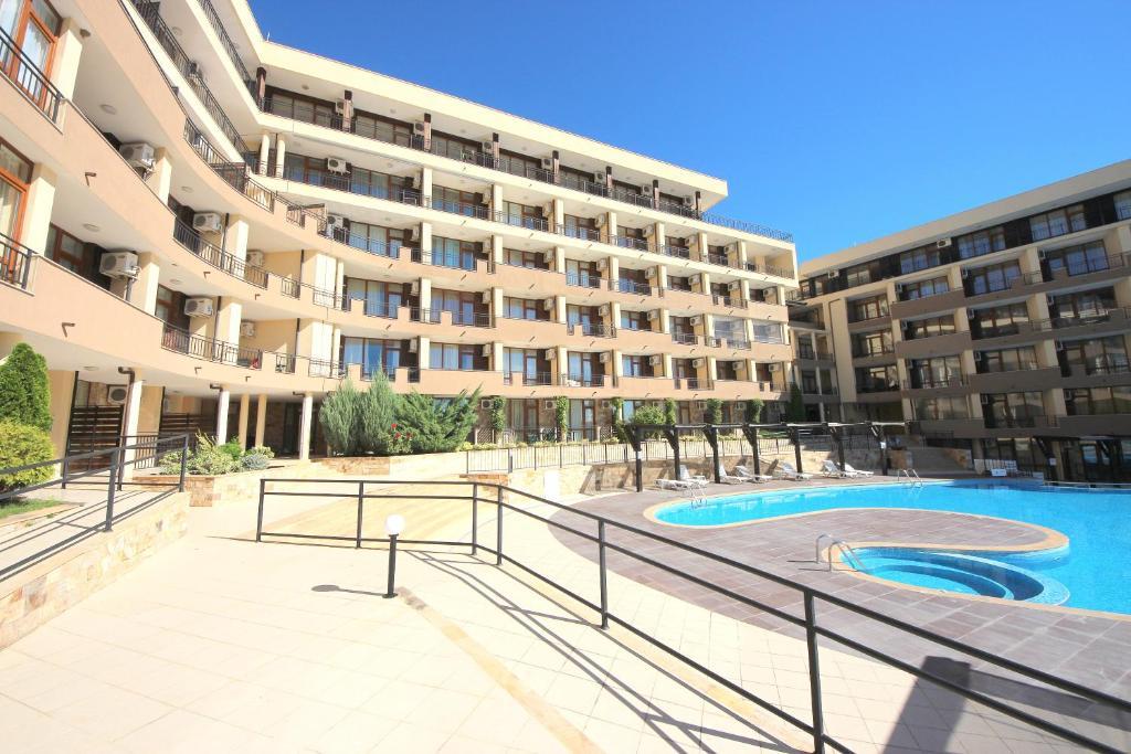 Menada Luxor Apartments 圣弗拉斯 外观 照片