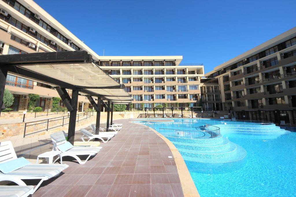 Menada Luxor Apartments 圣弗拉斯 外观 照片