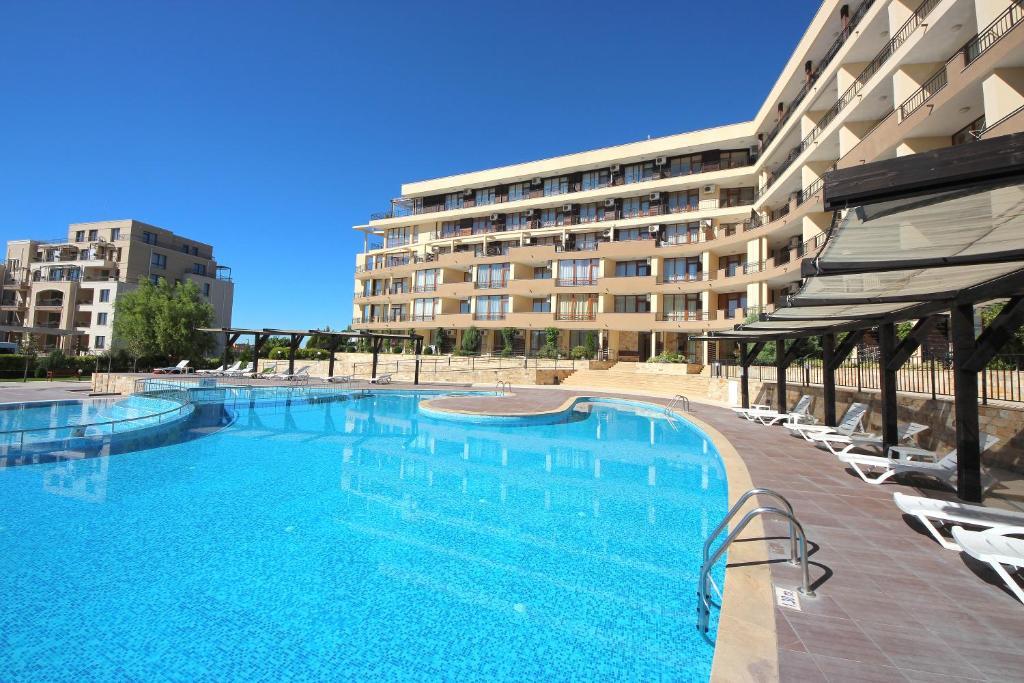 Menada Luxor Apartments 圣弗拉斯 外观 照片